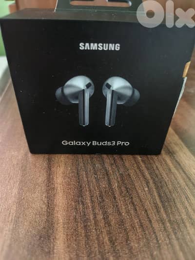 Samsung earbuds 3 pro like new