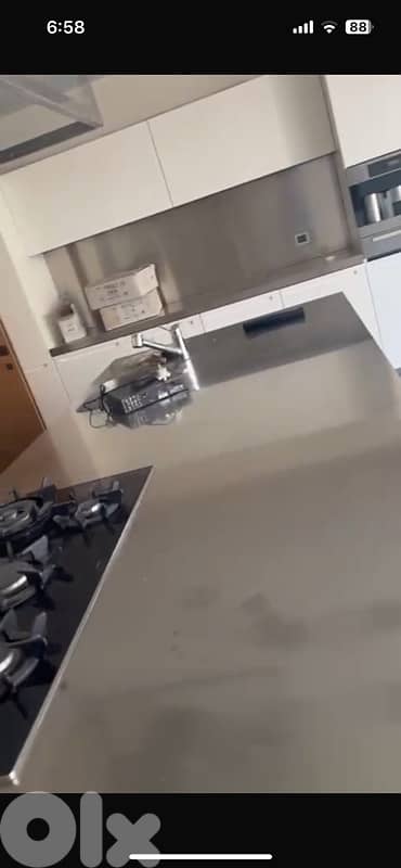 full kitchen