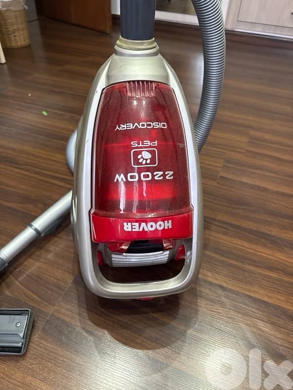 hoover bagless vaccum cleaner 0