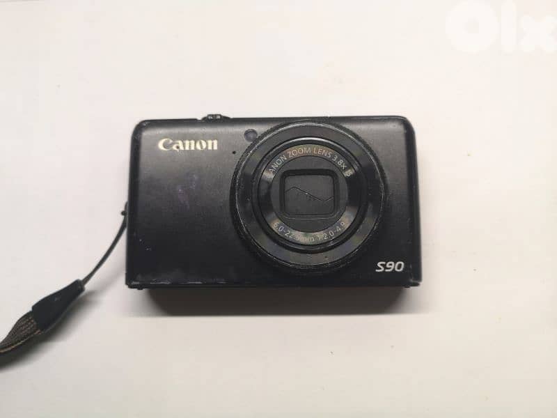 Canon Powershot S90 powerful digital camera 1
