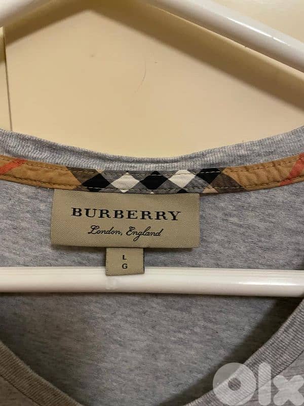 Burberry T-shirt in perfect condition in size L 0