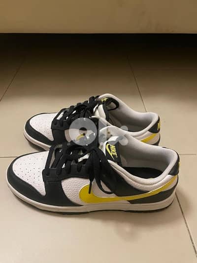 Nike yellow panda in perfect condition in size 42.5