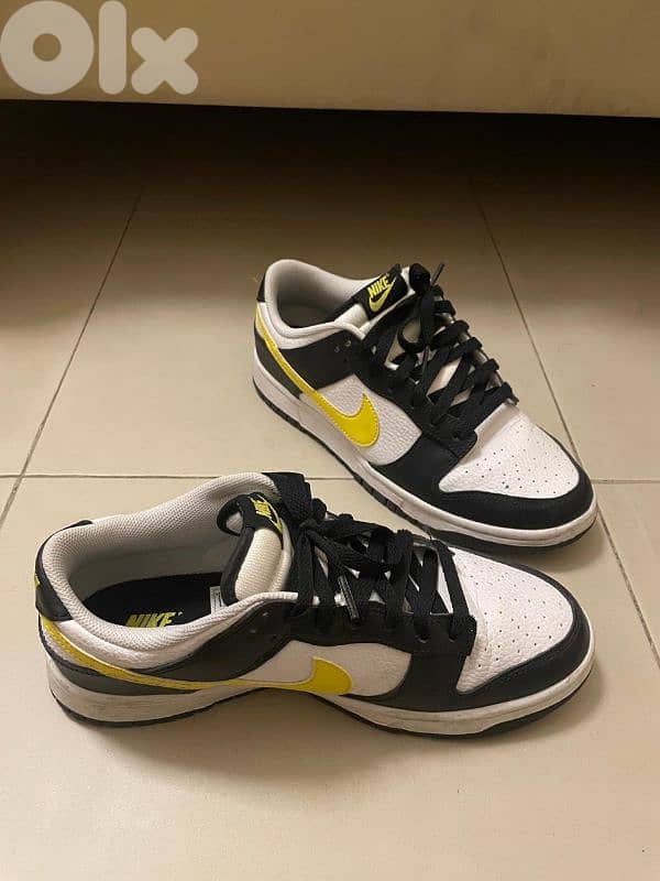 Nike yellow panda in perfect condition in size 42.5 3