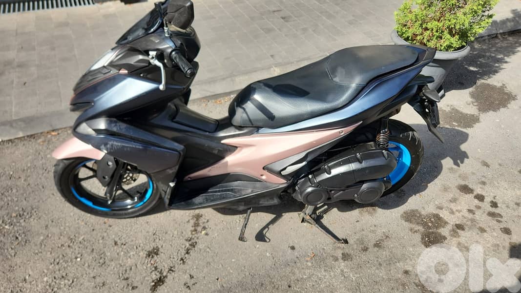 Yamaha Aerox 155 3