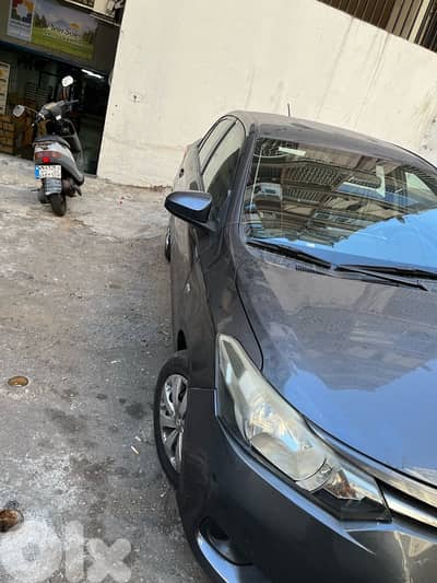 Toyota Yaris 2016
