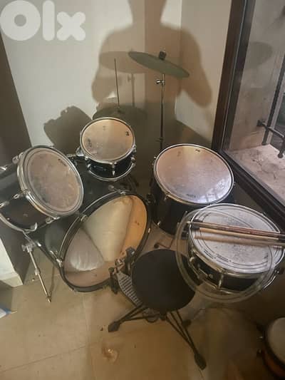 Drums PdP used like new :phone81503971