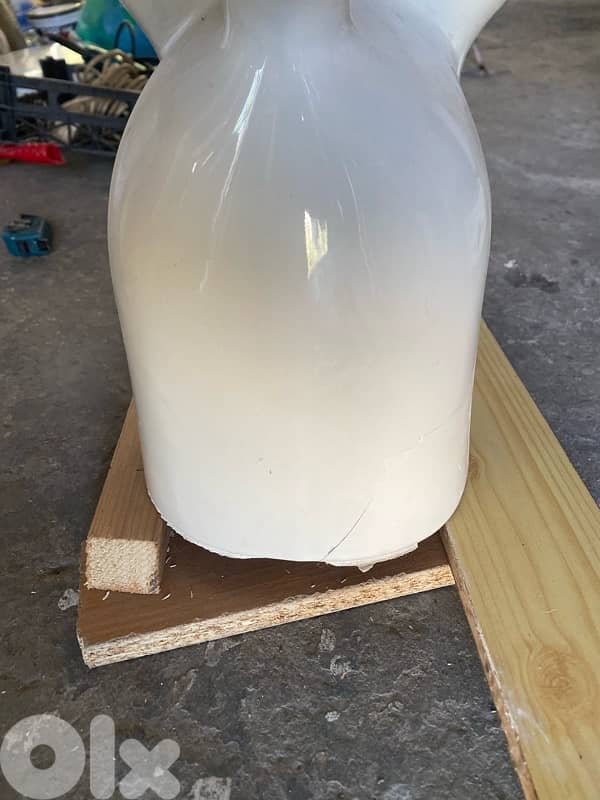 كرسي حمام عدد ٢ وحدة ١٥$ 10