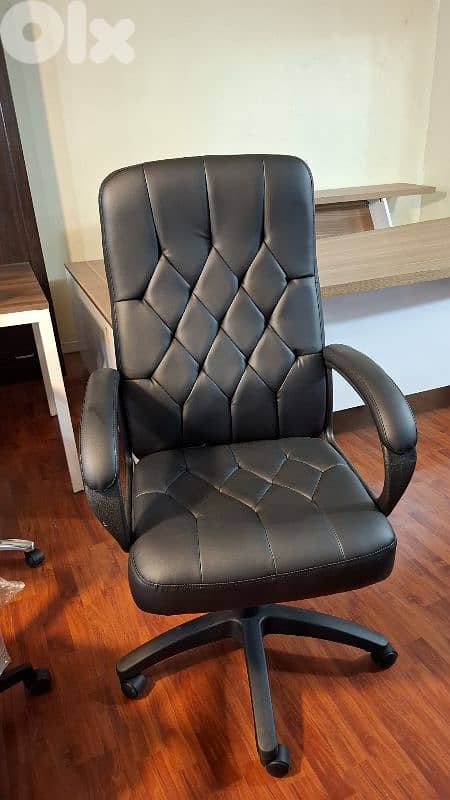 OFFICE CHAIR 6