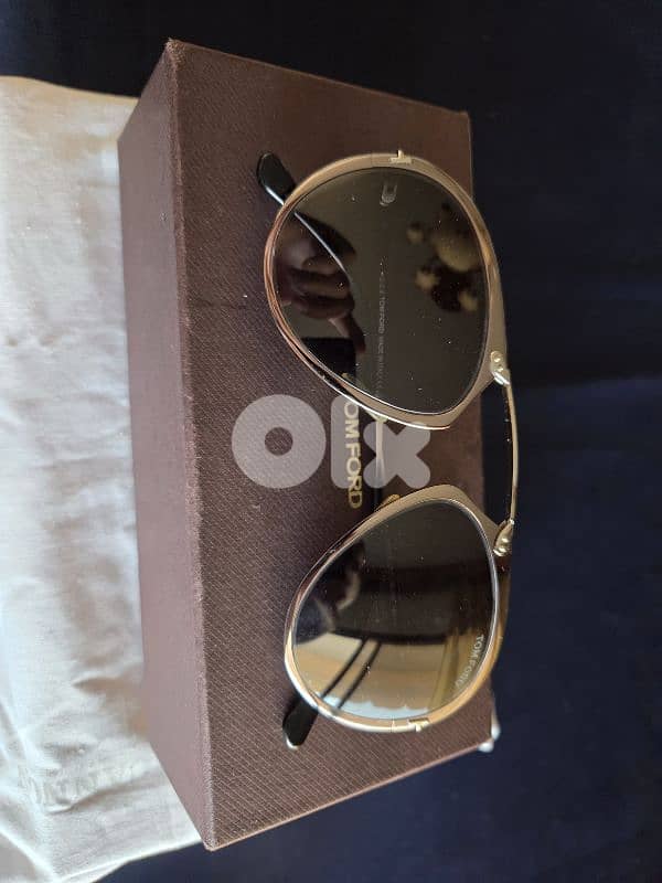 sunglasses Tom Ford by 007 James bond 4