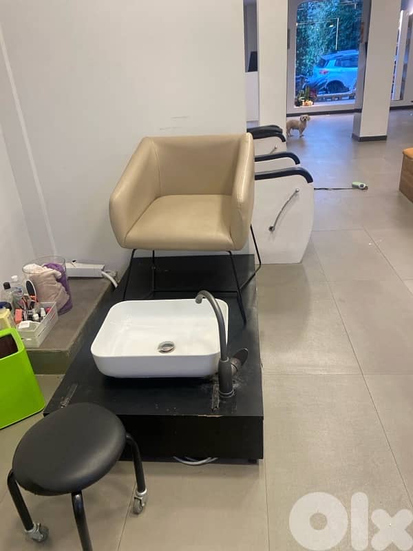 manicure desk 2