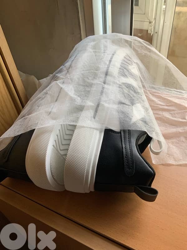 black&white real leather sneaker size 42 4