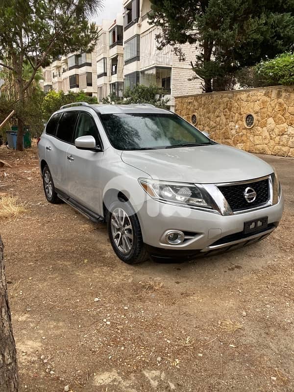 Nissan Pathfinder 2013 full option bado tozbit vites 0