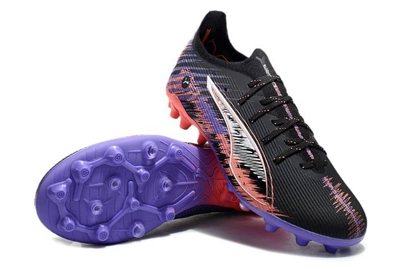 Football shoes original highest quality in market 30% discount 0
