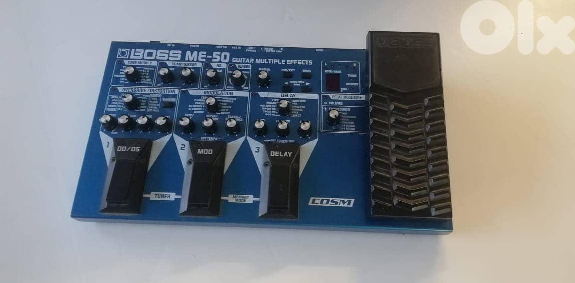 Marshall amp Valvestate 2000 and ME-50 multieffects pedal 3