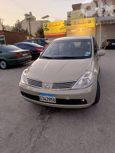 Nissan Tiida 2008