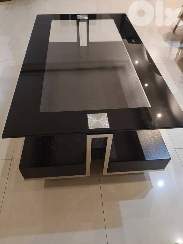 coffee table  طاولة 2