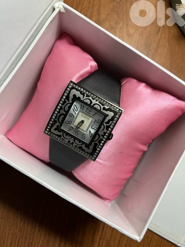 PARIS HILTON WATCH 3