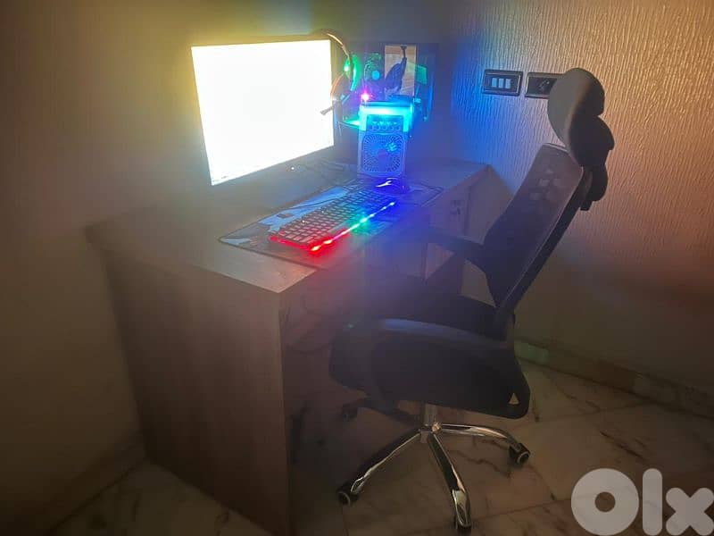 كومبيوتر جاهز مع كامل أغراضه لعندك واصل مستعمل لمدة ٣ اشهر 0