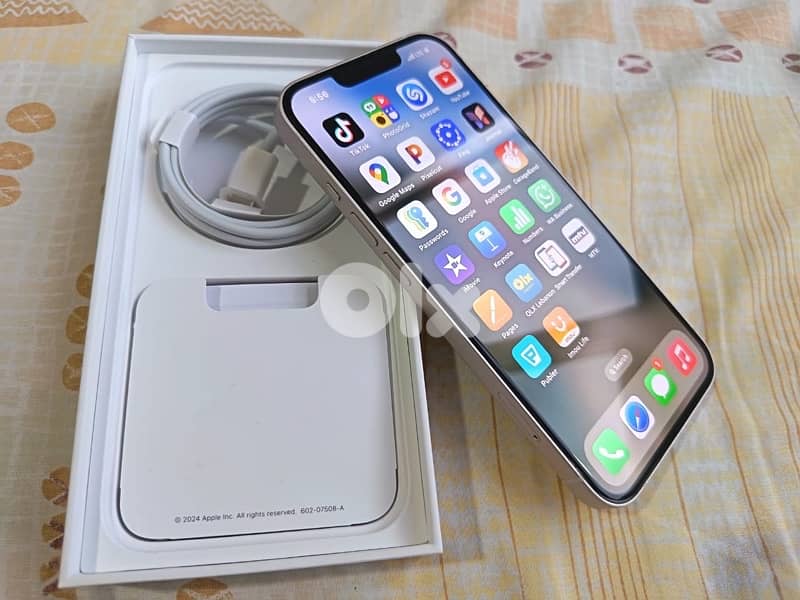 Iphone 13  used for 1 month only 5