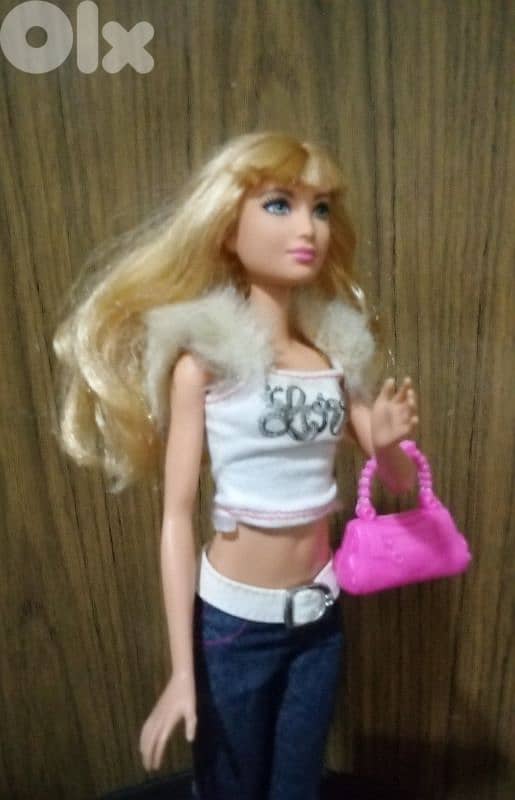 FASHIONISTA:43 REHENA WITH TENUES" blonde Mattel great doll=24$ 0