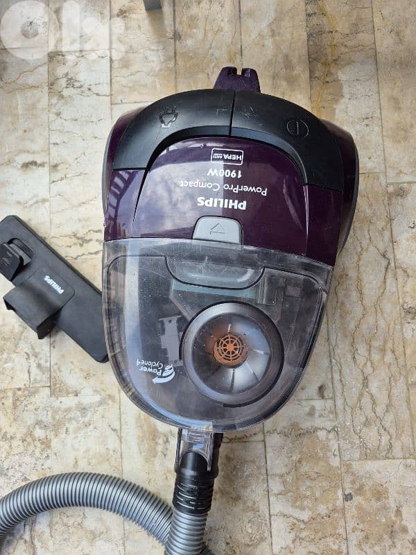 vacuum  cleaner  Phillips 2