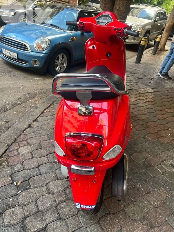 1100 $ Hot deal vespa VXL 150 Cc 5