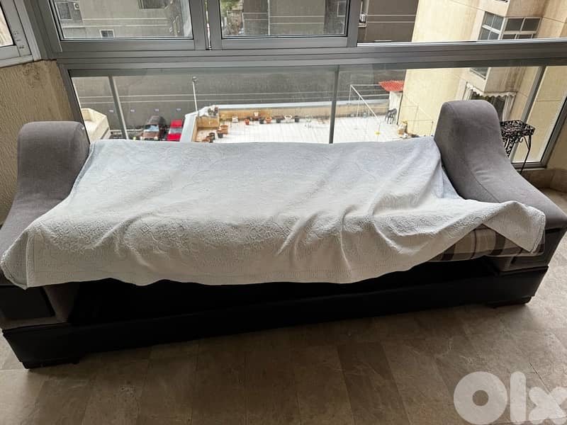 used sofa for free 0