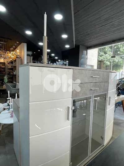 tv unit or dressoir
