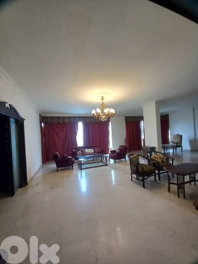 SEMI-FURNISHED APT IN AIN EL TINEH / SEA VIEW (300SQ) , (JNR-277)