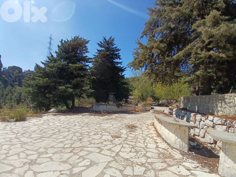 RWK105IY - Land For Sale in Faitroun - أرض للبيع في فيطرون 5