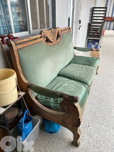 Classic style wood sofas + Table
