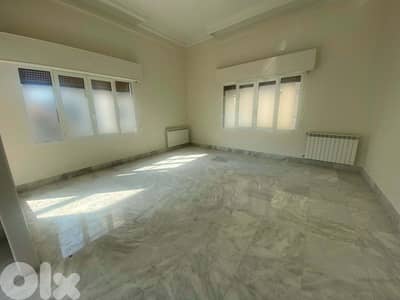 SPACIOUS APT IN CLEMENCEAU PRIME (200SQ) 3 BEDROOMS , (HAMR-138)