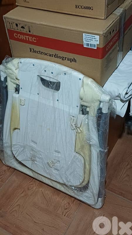 Baby feeding table 1