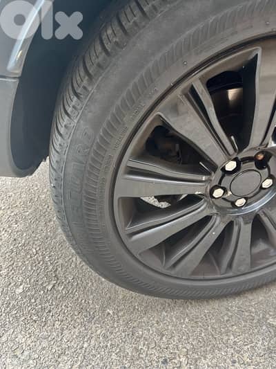 Tires 235/55 RF 19 used Bridgestone tires