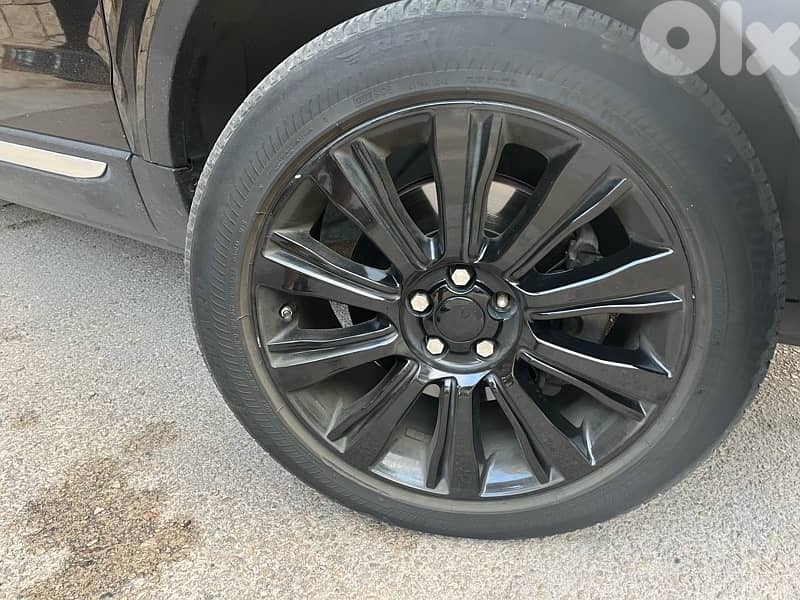 Tires 235/55 RF 19 used Bridgestone tires 5