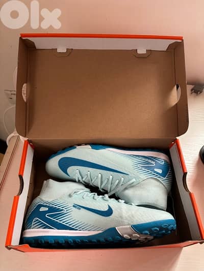 mercurial football boots