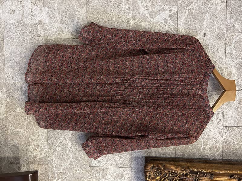 Light blouse Size L 2