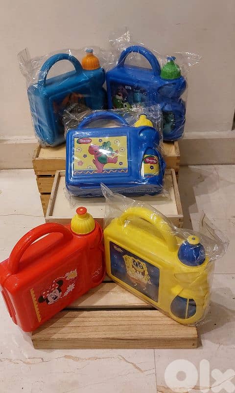 dinner ware plastic 3