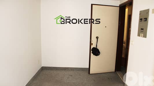 Office for Sale in Mar Elias   مكتب للبيع في مار الياس