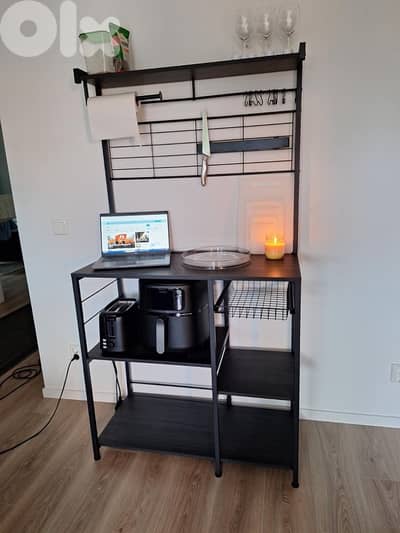 kitchen cabinet