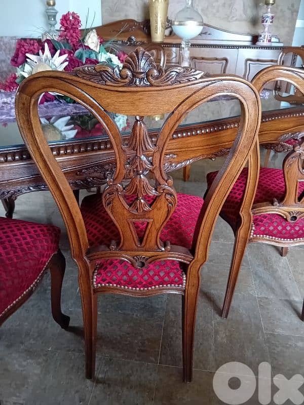 Dining room full set 8 chairs لأسبوع فقط 9