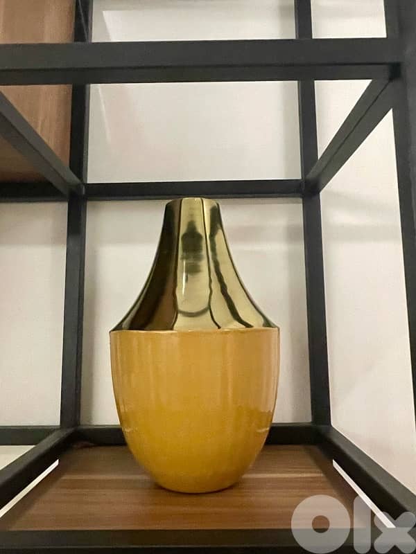 Elegant Home Decor Collection – Vases & Amethyst Gem Tree 3