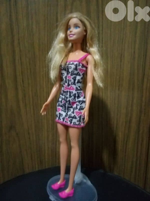Barbie Mattel2015 as new doll wearing Millie face unflex legs style=20 5