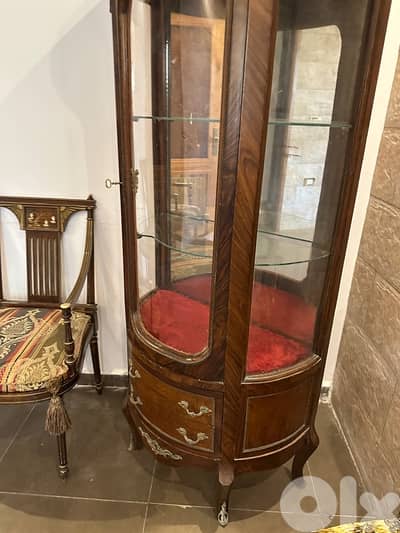 vitrine auntique
