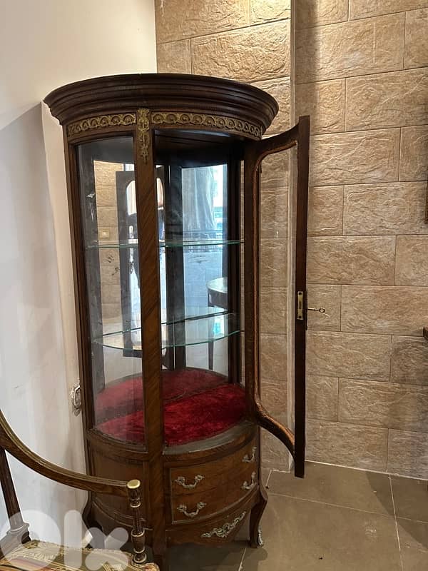 vitrine auntique 1