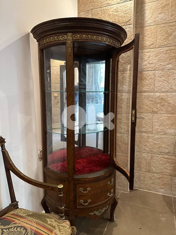 vitrine auntique 3