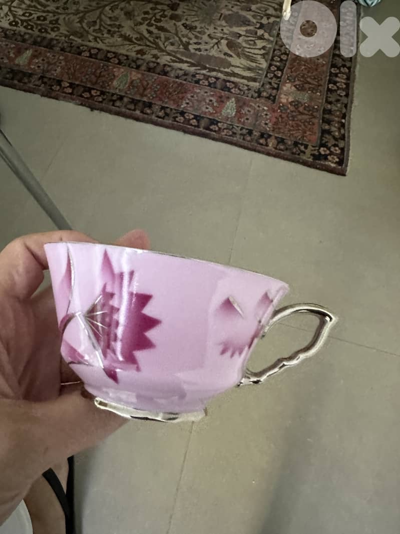 Full Tea Set of fine porcelain -  طقم شاي كامل من البورسلين الفاخر 1