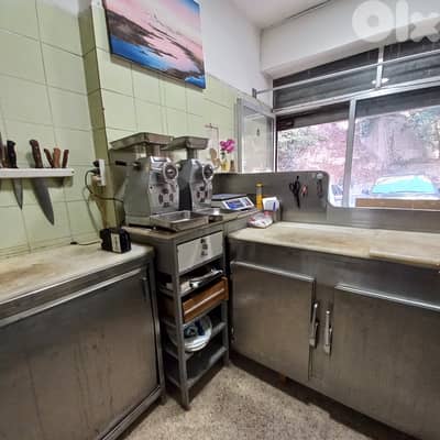 Fully eqquiped Butcher s shop in Zalka for rentمحل جزارة مجهز بالكامل