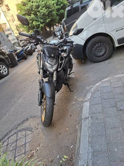yamaha fzs
