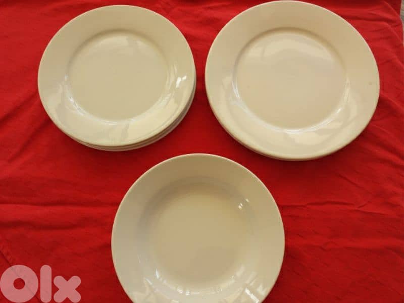 7 white plates - Not Negotiable 0